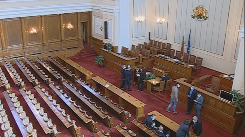 Extraordinary sitting of Bulgaria’s Parliament fails for lack of quorum