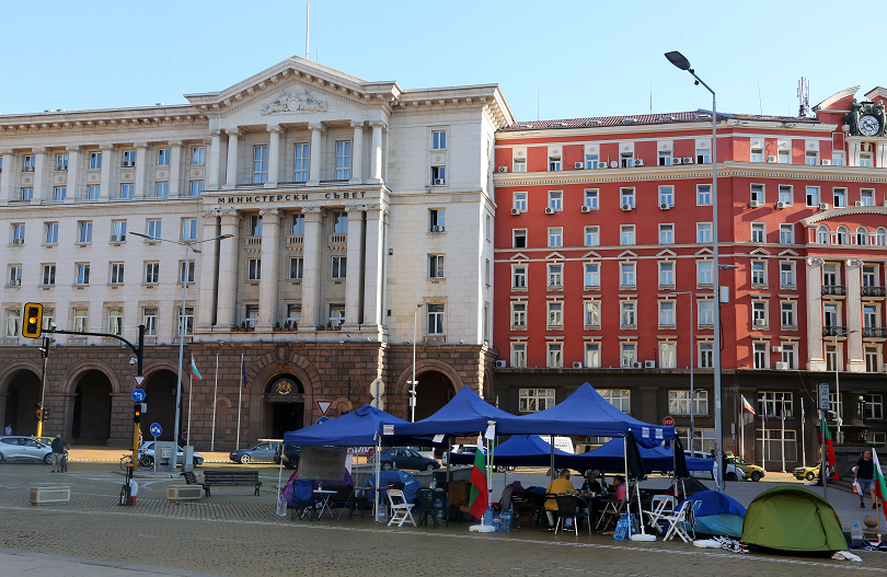 protests bulgaria protesters lift blockade sofia university junction tent camp moved area outside cabinet building