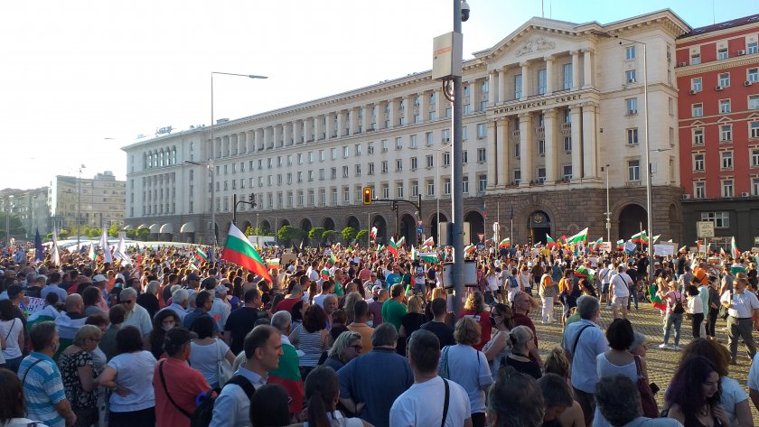 Protests in Bulgaria: Protesters’ blockades lifted by police, social unrest continues