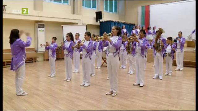 Оркестър с традиции – духовата музика на училище “Никола Йонков Вапцаров”