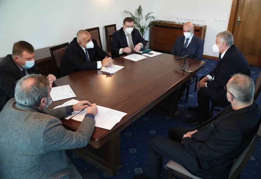 health minister briefed prime minister covid situation bulgaria