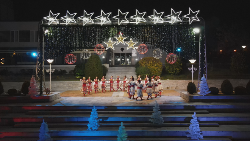 Гледайте празничния новогодишен концерт "Наздравица от песни" на 31.12.2020 по БНТ2!