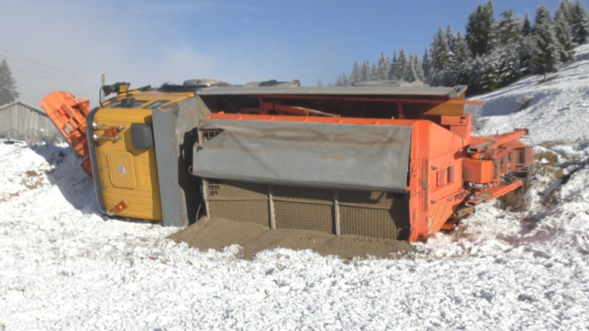 heavy winter conditions northern bulgaria road closures stuck lorries overturned snow plough