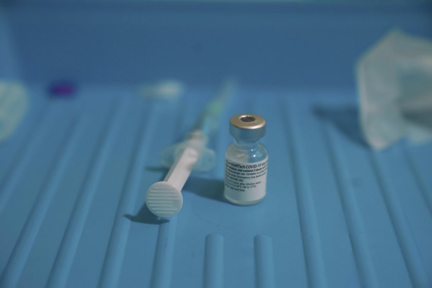 Как се изпълнява ваксинационният план и кога да очакваме промяна на противоепидемичните мерки?