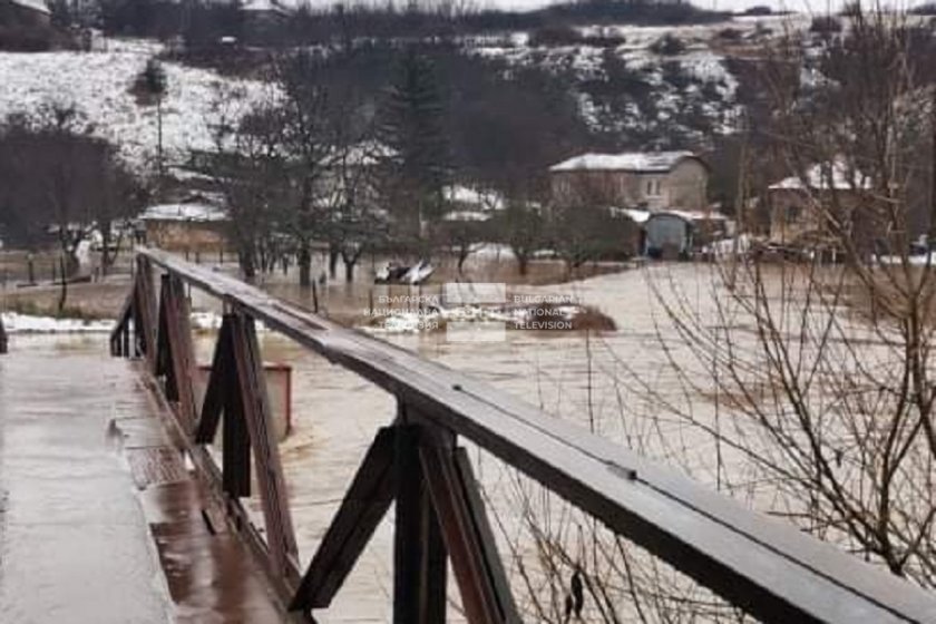 overflowing mesta river destroys road between hadzhidimovo blatska southwestern bulgaria