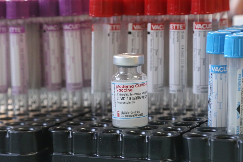 Third batch of Moderna vaccine against Covid-19 arrived in Bulgaria