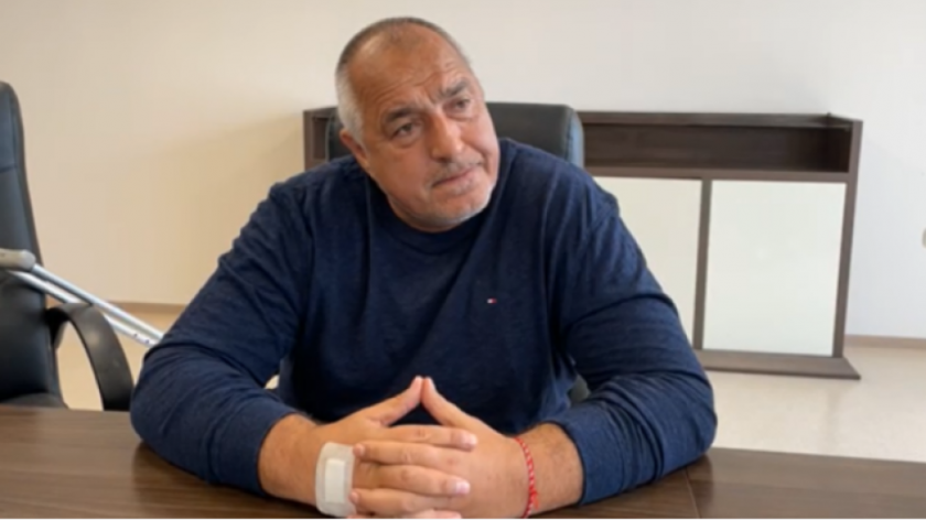 Boyko Borisov hastaneden GERB-SDS kabine taslağını tanıttı