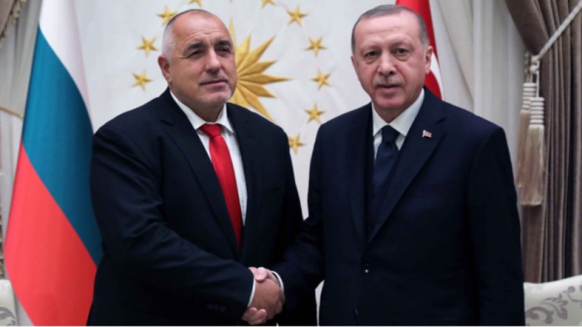 Erdoğan istifa halindeki Başbakan Borisov'u tebrik etti