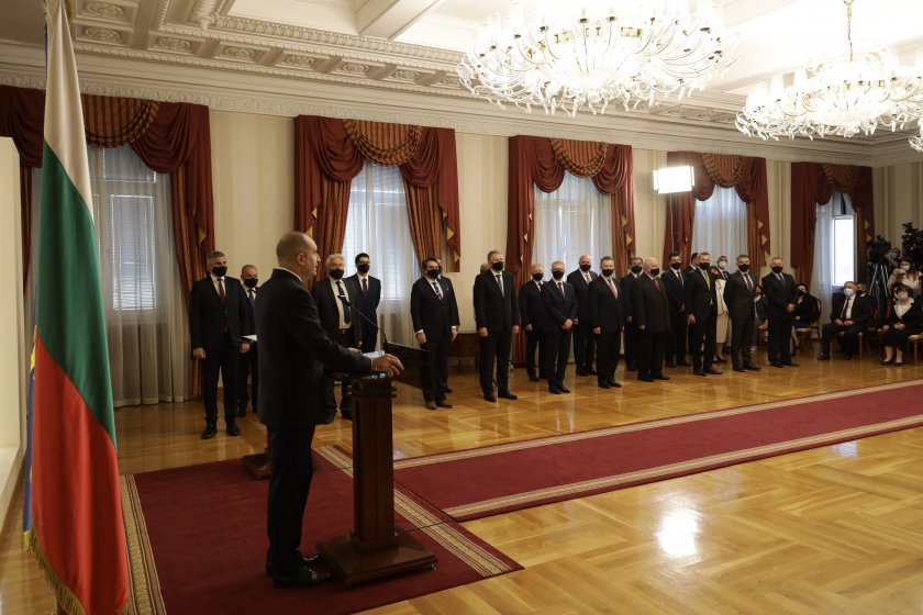 Cumhurbaşkanı Radev'in atadığı geçici hükümet göreve başladı