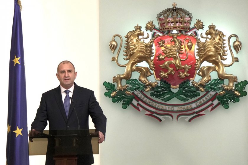 bulgariarsquos president presented caretaker government ministers sworn