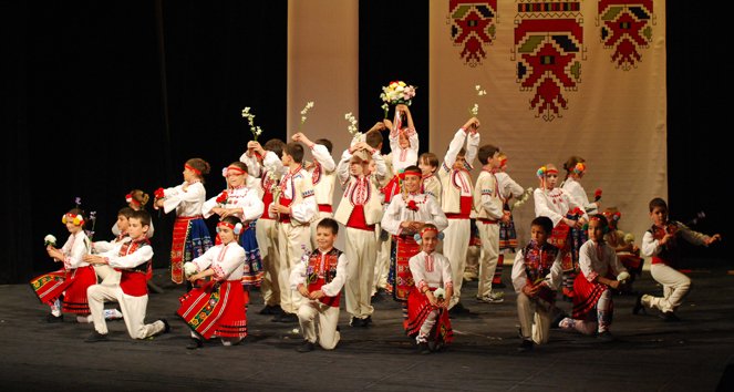 Ансамбъл „Пламъче“ ще представи България на международен фолклорен фестивал