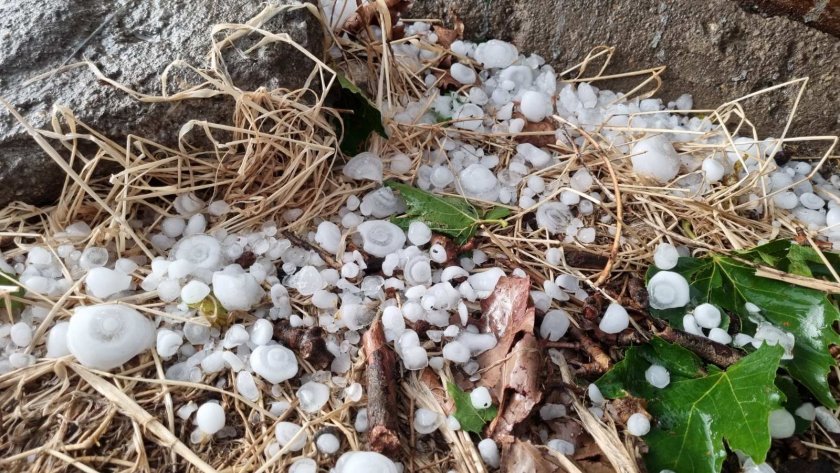 storm hurled hails size walnuts bulgarian town assenvgrad