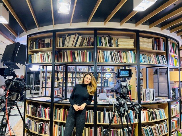 „Библиотеката“ с изнесено студио в новата и най-модерна библиотека в България