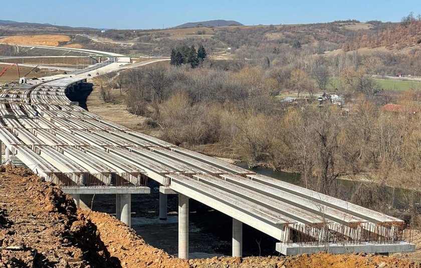 investigators roughly million bgn construction umlhemusuml motorway were siphoned off