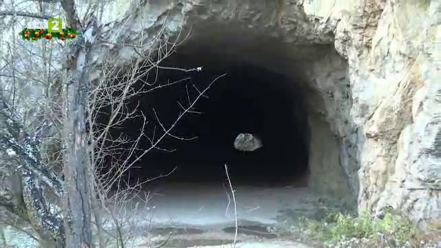 Скалните тунели край река Ерма в Трънско
