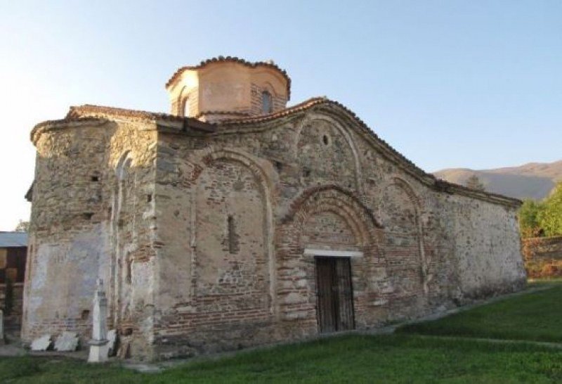 Затрупаната църква в Паталеница