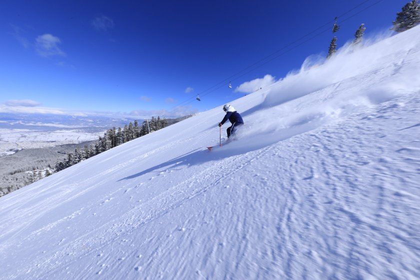 ski season opens bansko december lots snow