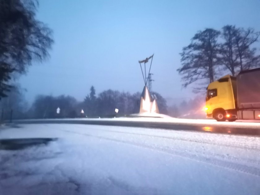 motorists advised show caution while driving through predela pass due snow cover