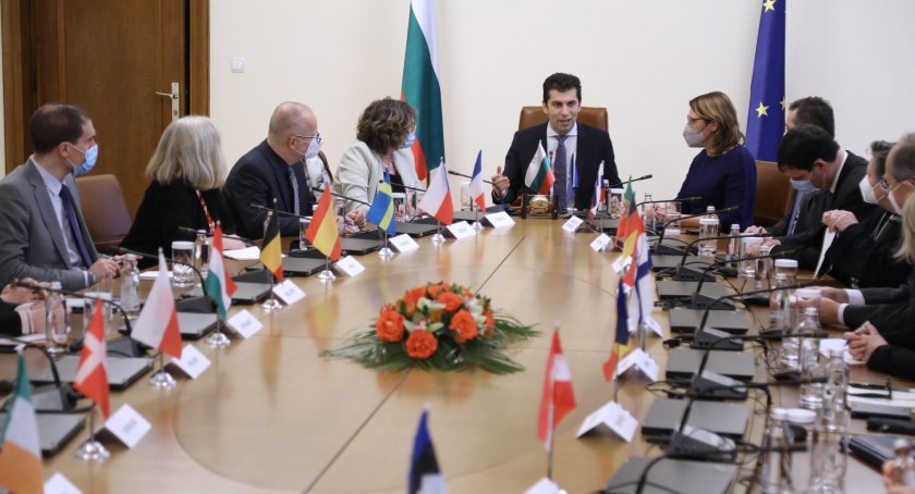 bulgariarsquos prime minister ambassadors discussed tensions around ukraine