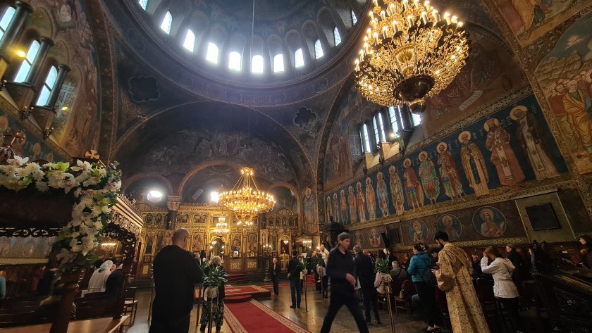 bulgarian orthodox church marks holy saturday