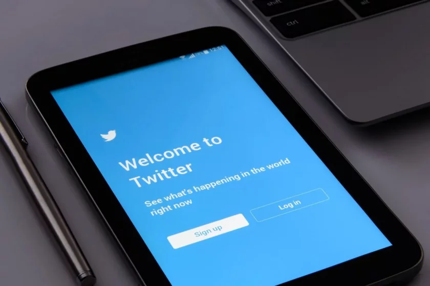 Как новият собственик на Туитър Илън Мъск ще промени социалната медия
