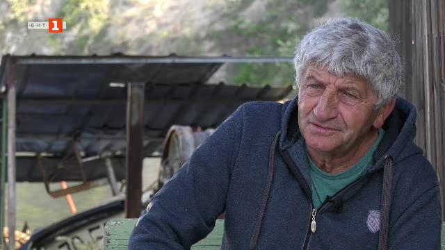 Ангел Атанасов и неговата малка история за рибарските такъми