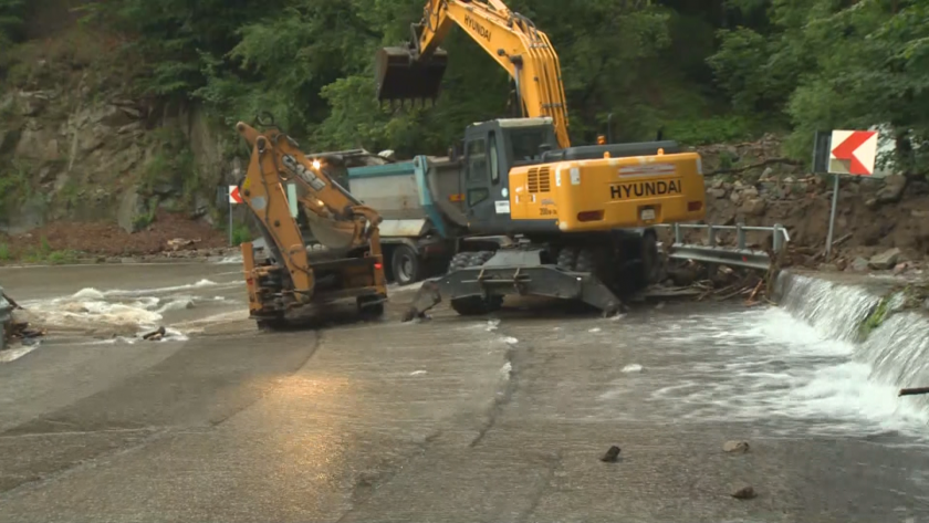 petrohan pass open traffic end day