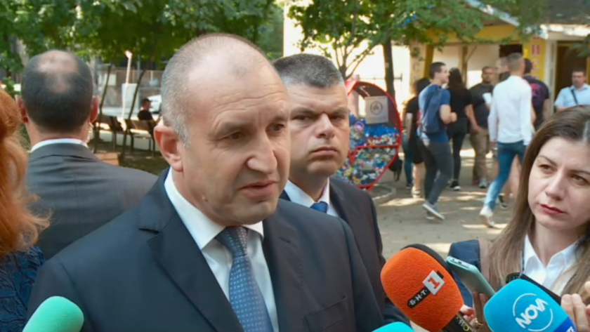 president radev north macedonia urge bulgaria 39s council ministers not hide behind parliament leading institution