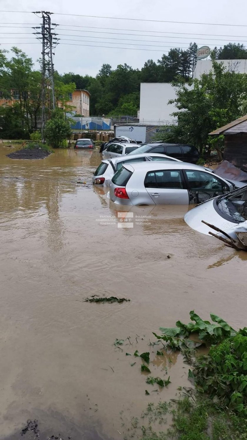 bulgariarsquos visits tryavna inspect damages caused torrential rain