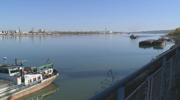 oryahovo bechet ferry services suspended due drop danube water levels