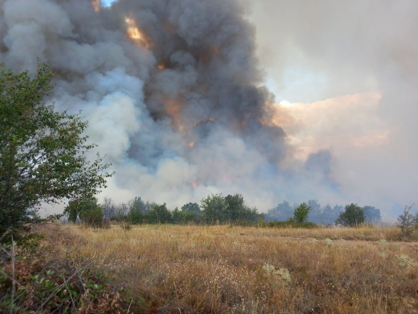 military helicopter joins battle against wildfire western bulgaria