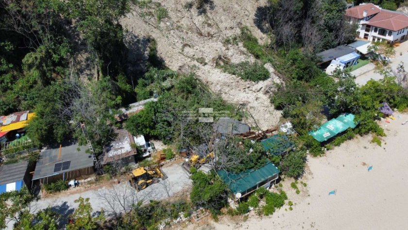 area landslide near ldquoalbenardquo seaside resort remains closed