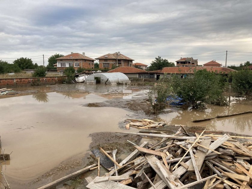 Бедствието в Карловско - каква помощ ще получат пострадалите земеделци