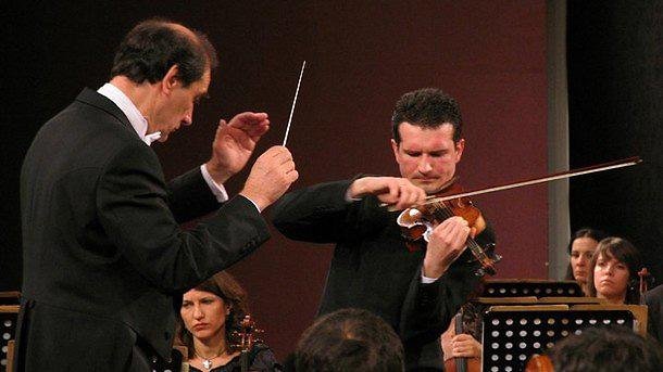 Софийската филхармония открива сезона с концерт на Емил Табаков и Светлин Русев