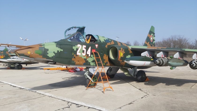 Su-25 savaş uçağı düştü