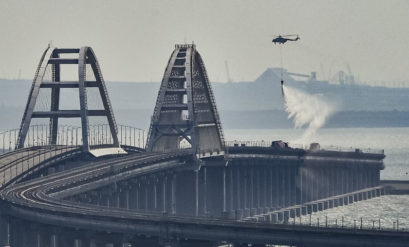 sans launched probe into route lorry exploded crimean bridge