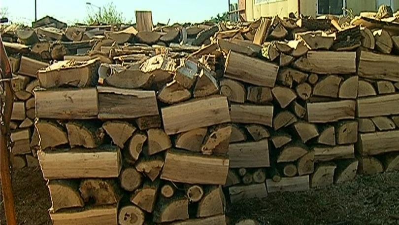 Връщат списъците за дърва за огрев. Има ли недостиг?