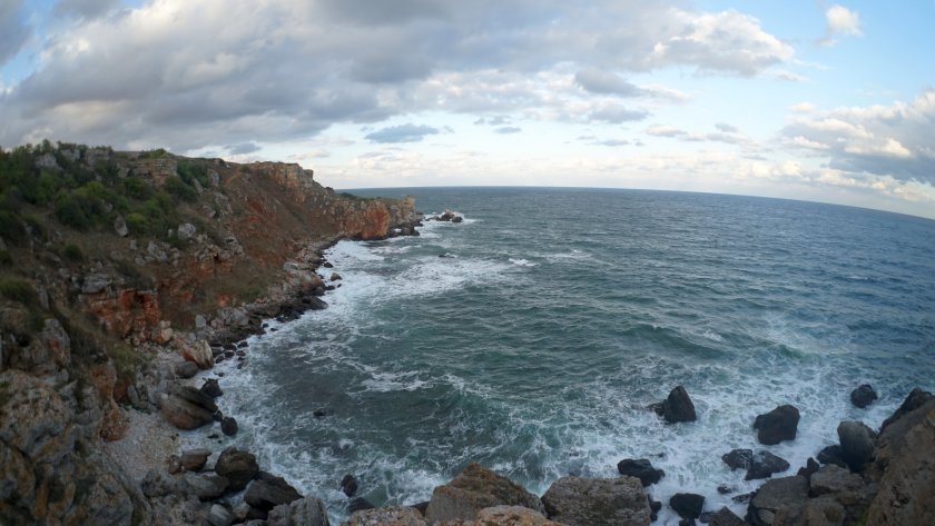 naval mine spotted black sea waters near tyulenovo village