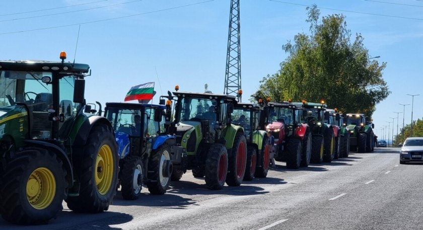 Блокади на пътя и протест срещу безмитния внос от Украйна