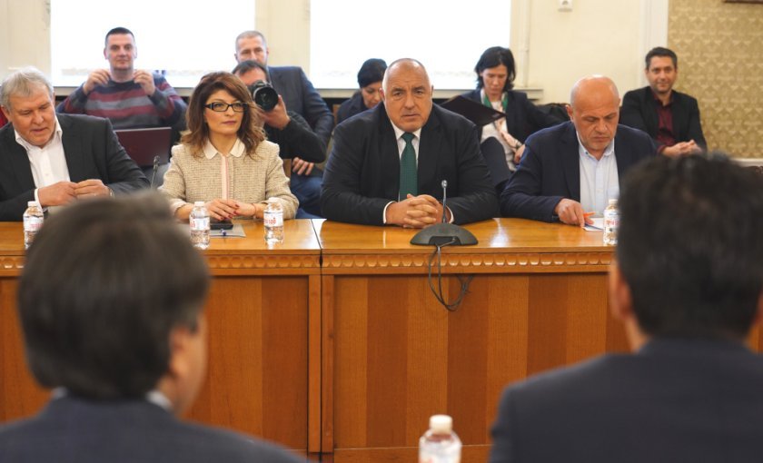 leaders first second largest parliamentary groups met borissov asked wcc present their proposal government line wcc consider talk governance programme