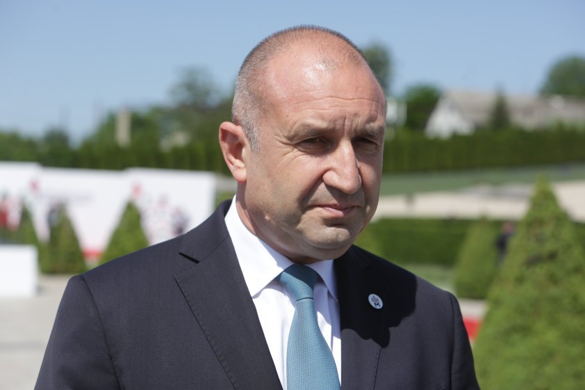 president radev don 39t expect kiss between borissov gerb udf petkov wcc give birth anything but disgust