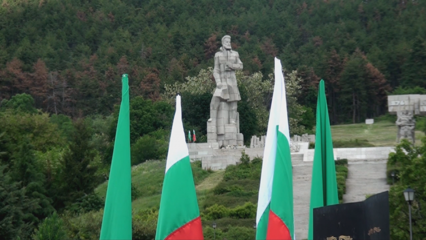 2 юни - почитаме паметта на Христо Ботев и загиналите за свободата на България