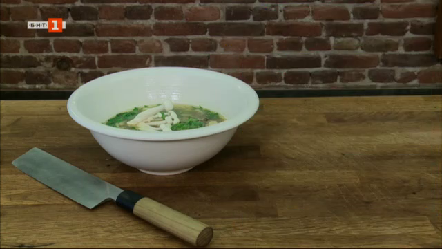 Азиатска гъбена супа и агнешка супа с картофи