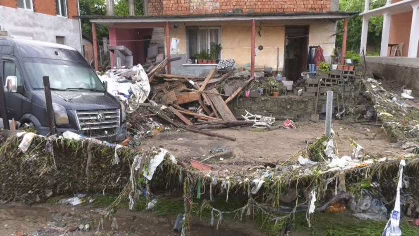 Как ще се справят семействата след наводненията в Берковица?