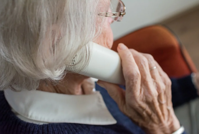 79-year-old woman conned out of 10,000 BGN by phone fraudsters