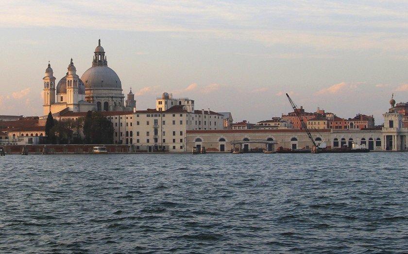 Venedik ziyaretçi başına günlük 5 avro ayakbastı parası isteyecek 