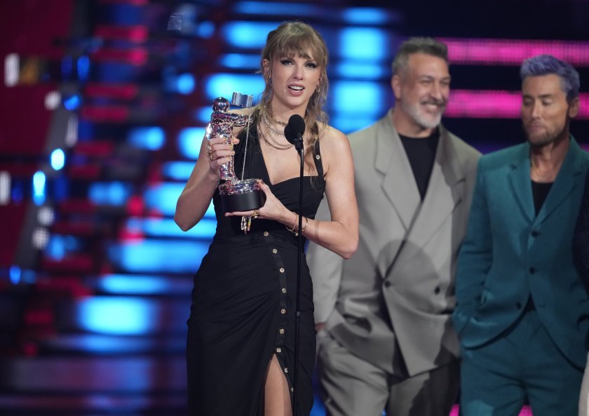 Taylor Swift ödüle doymuyor 