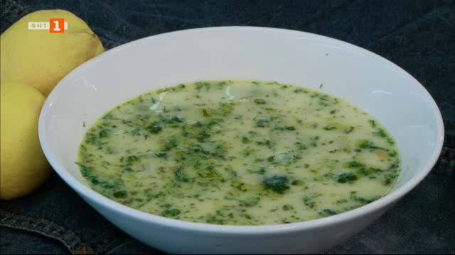 Гръцка супа авголемоно и тиквен кейк със стафиди