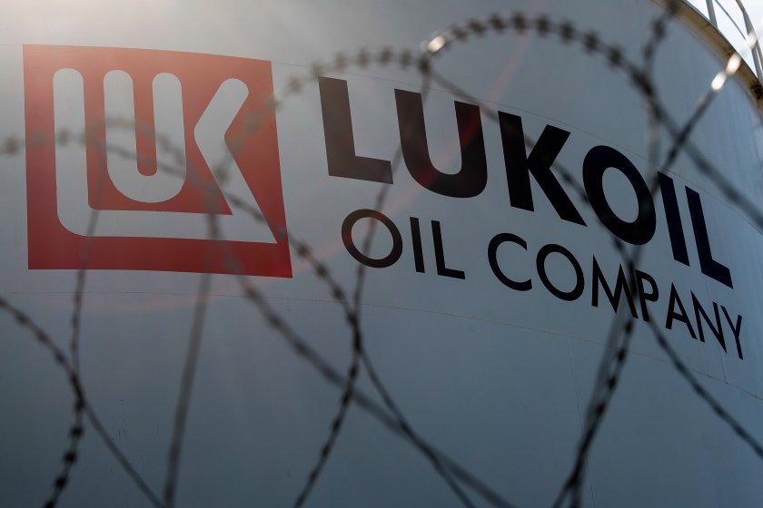 Is Bulgaria’s Lukoil Neftochim skirting around EU’s Russian oil embargo? (summary)