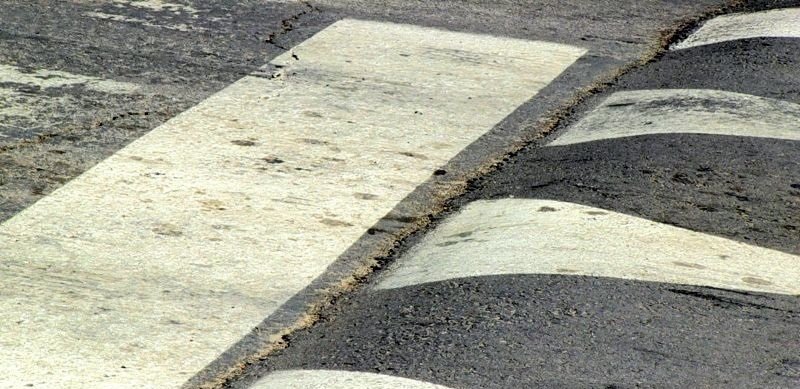 Повдигат пешеходни пътеки и кръстовища за по-безопасни пътища в Русе